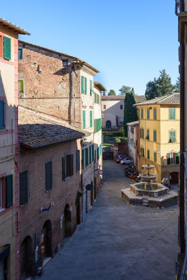 La Maison Di Marta Siena Bagian luar foto